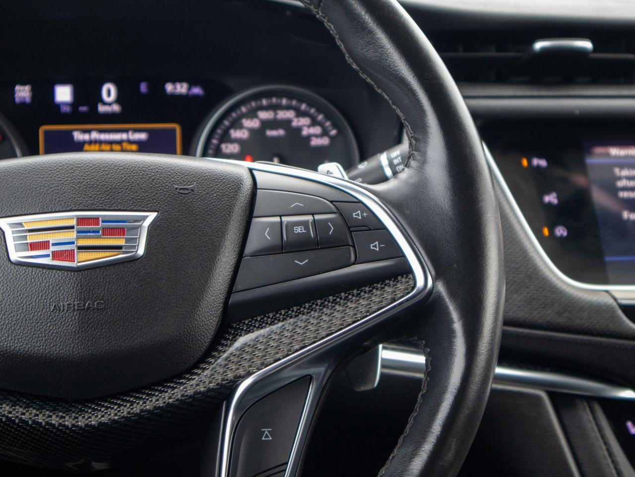 2023 Cadillac XT5 AWD Sport Photo