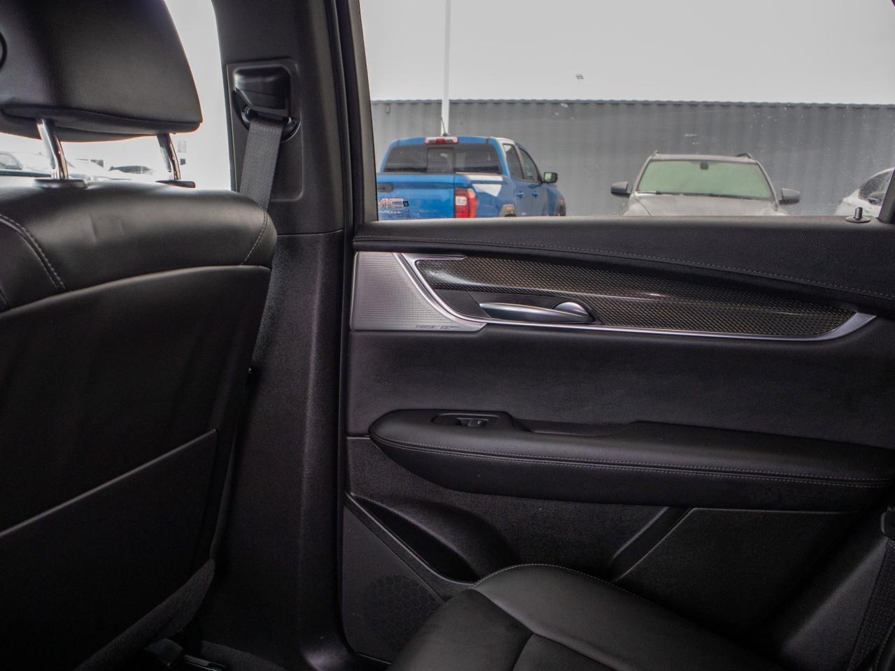 2023 Cadillac XT5 AWD Sport Photo