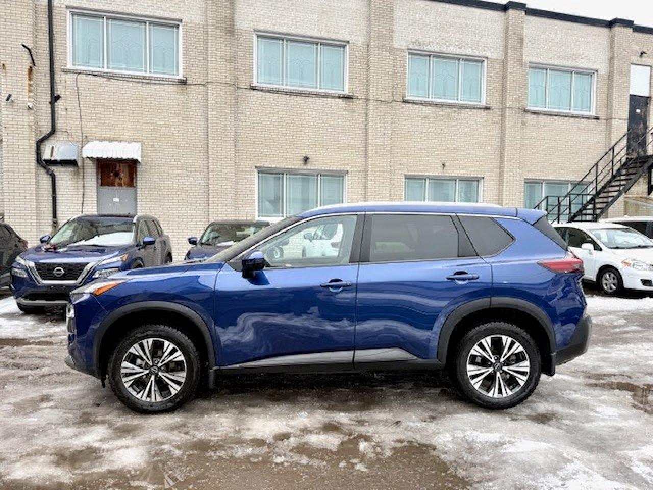 2023 Nissan Rogue SV AWD, MOONROOF, APPLE CARPLAY, PRO-PILOT, XM Photo