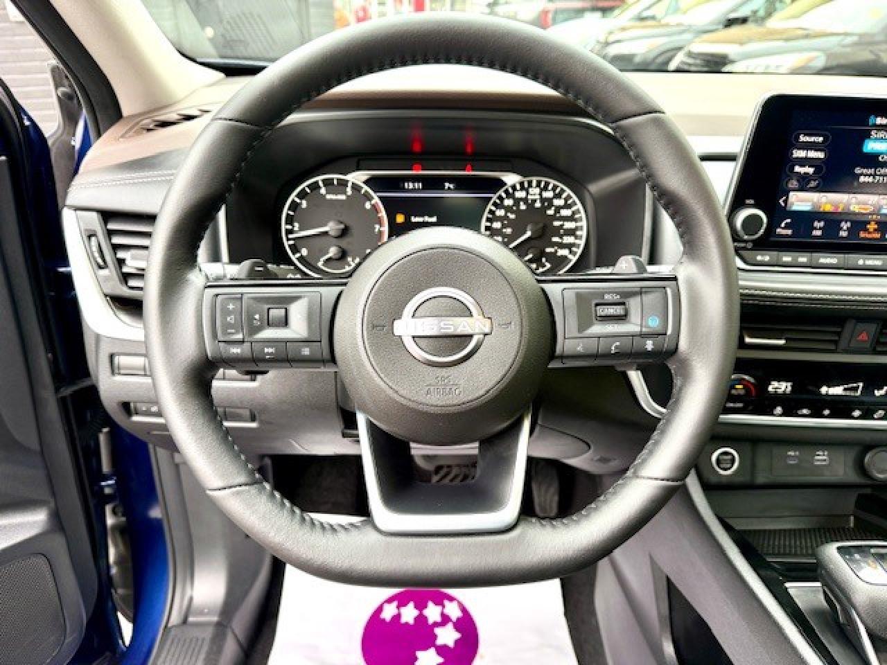 2023 Nissan Rogue SV AWD, MOONROOF, APPLE CARPLAY, PRO-PILOT, XM Photo