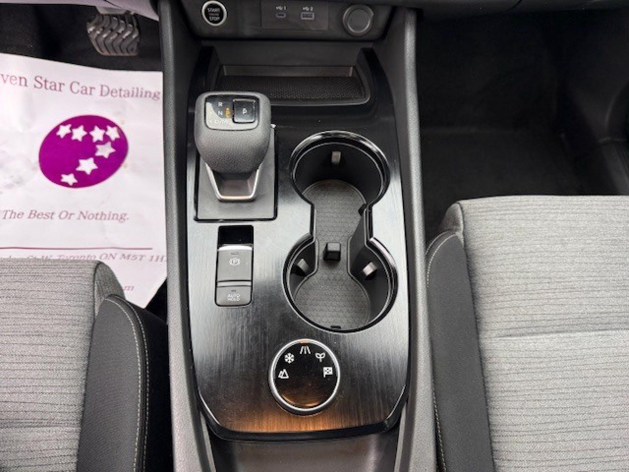 2023 Nissan Rogue SV AWD, MOONROOF, APPLE CARPLAY, PRO-PILOT, XM Photo