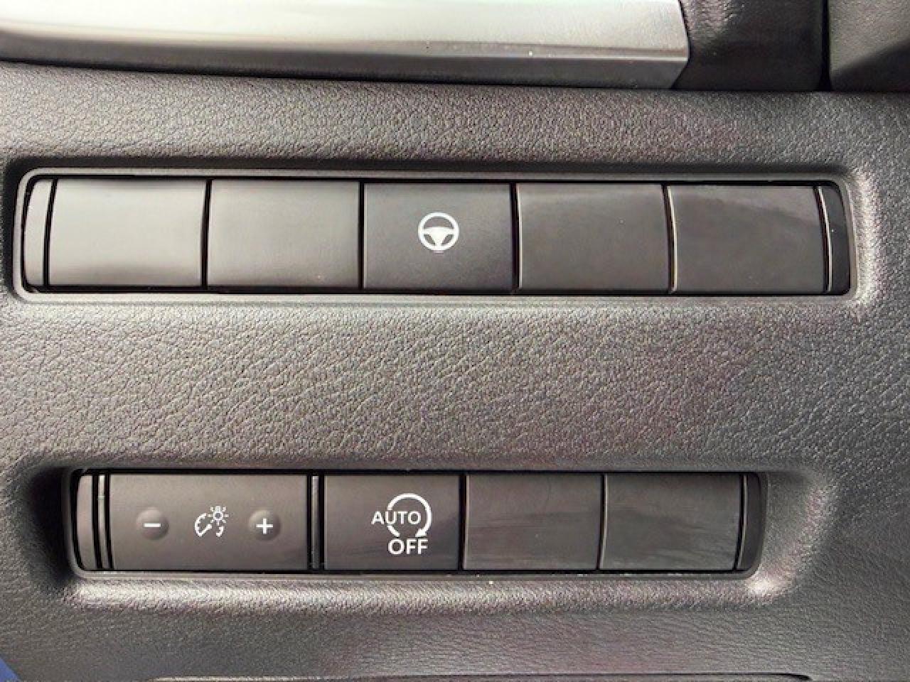 2023 Nissan Rogue SV AWD, MOONROOF, APPLE CARPLAY, PRO-PILOT, XM Photo