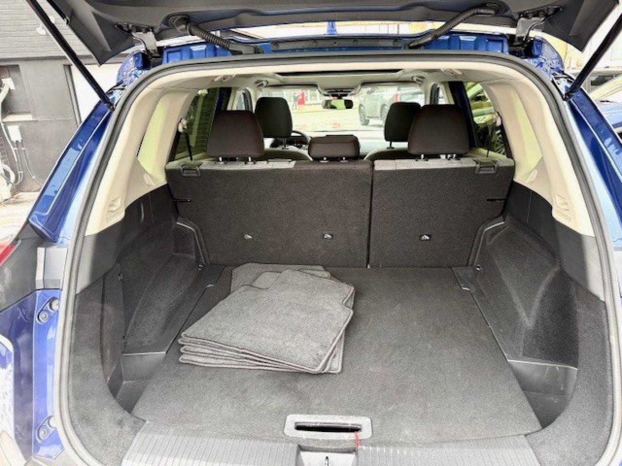 2023 Nissan Rogue SV AWD, MOONROOF, APPLE CARPLAY, PRO-PILOT, XM Photo