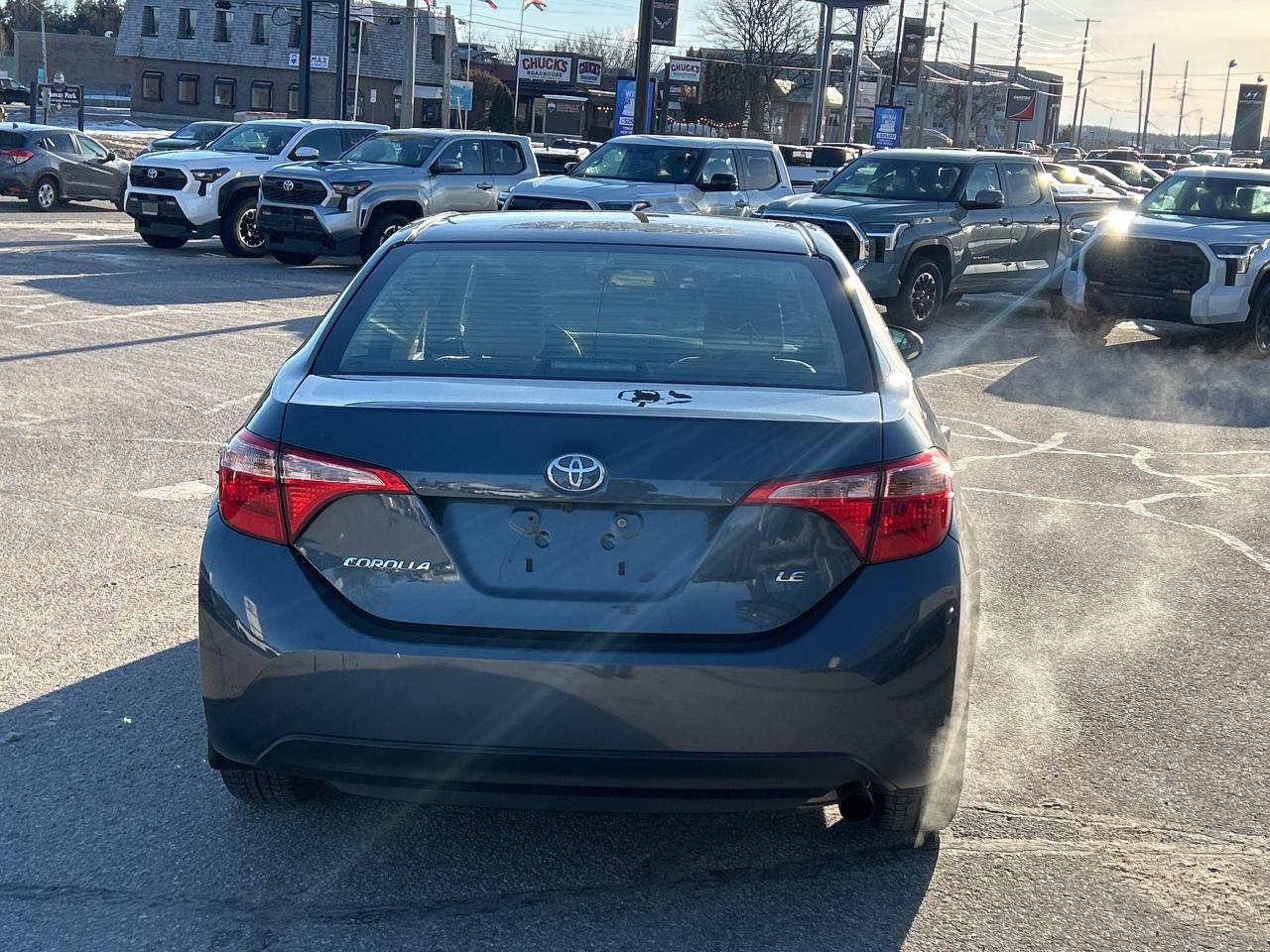 2017 Toyota Corolla LE   ONE OWNER   LOW KM Photo