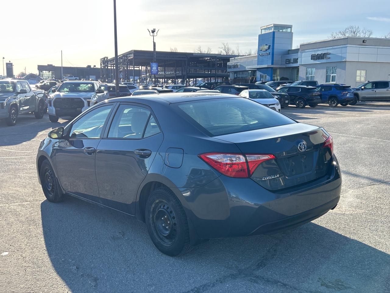 2017 Toyota Corolla LE   ONE OWNER   LOW KM Photo