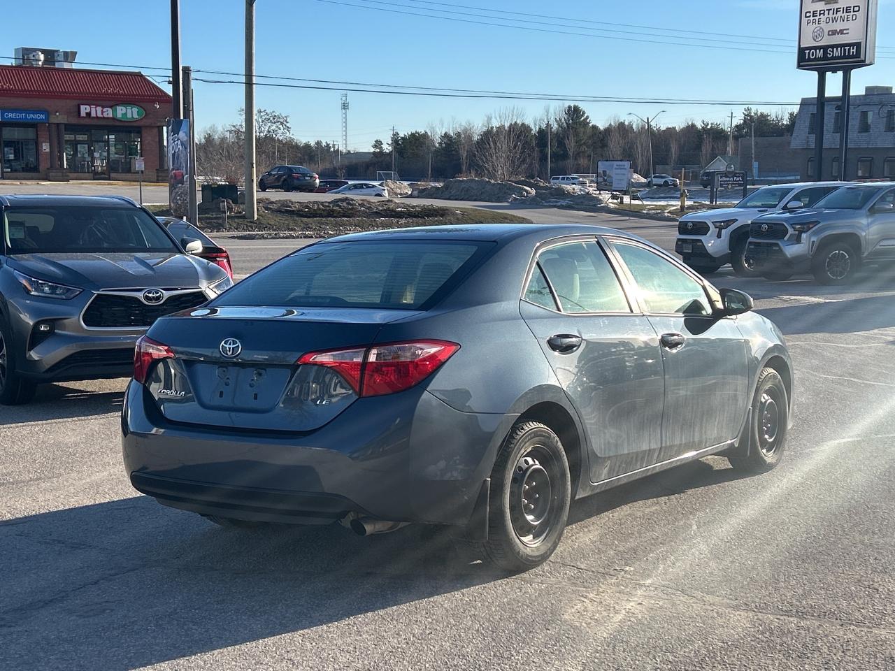 2017 Toyota Corolla LE   ONE OWNER   LOW KM Photo4