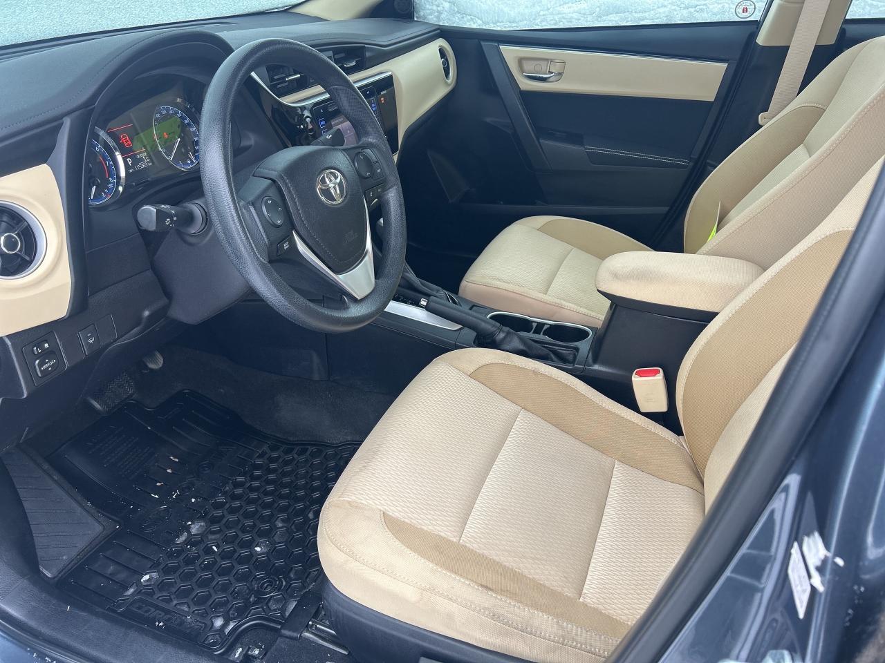 2017 Toyota Corolla LE   ONE OWNER   LOW KM Photo