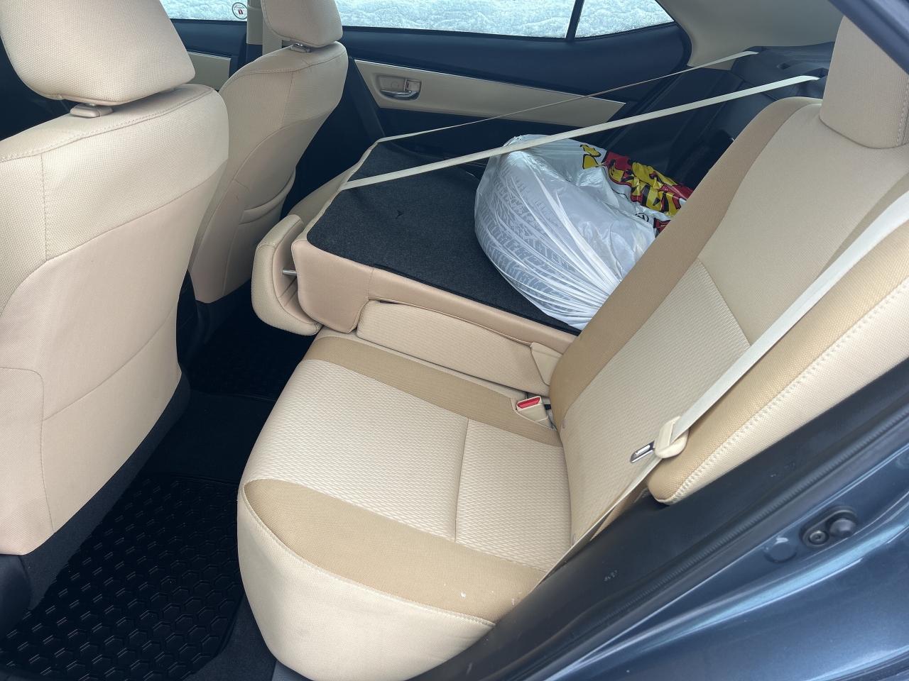 2017 Toyota Corolla LE   ONE OWNER   LOW KM Photo