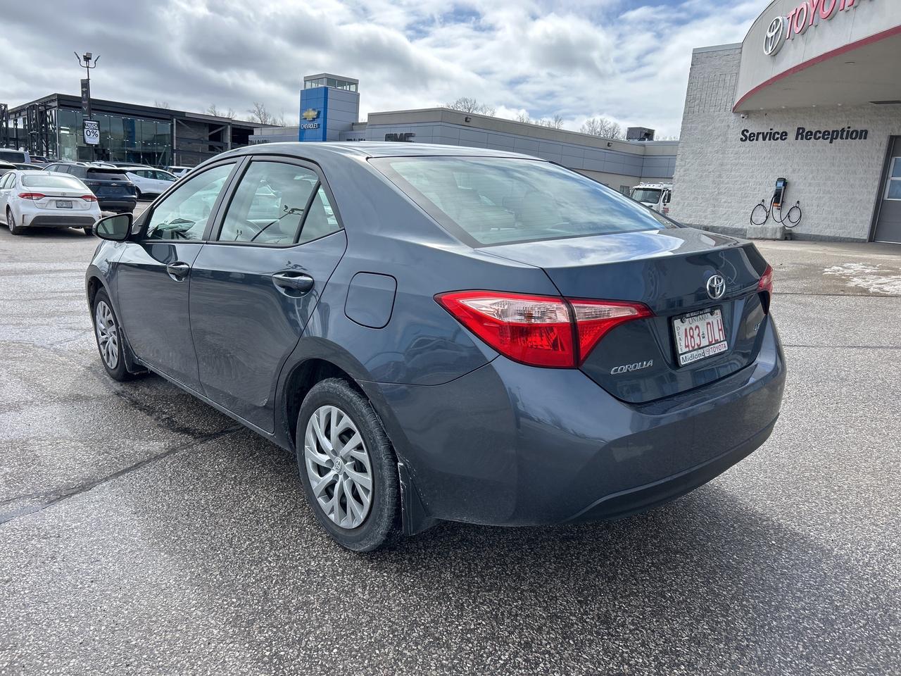 2017 Toyota Corolla LE   ONE OWNER   LOW KM Photo2