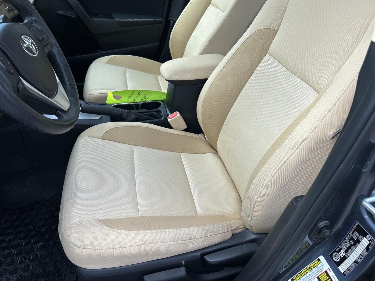 2017 Toyota Corolla LE   ONE OWNER   LOW KM Photo