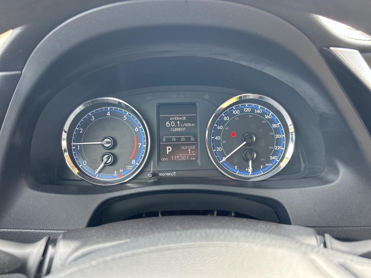 2017 Toyota Corolla LE   ONE OWNER   LOW KM Photo