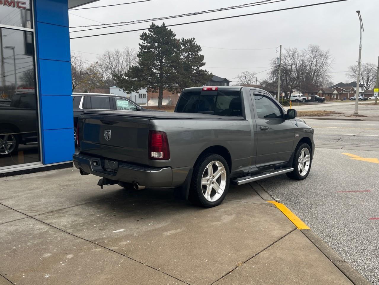2013 RAM 1500 R/T SCARCE AND DESIRABLE HEMI SHORTY! Photo