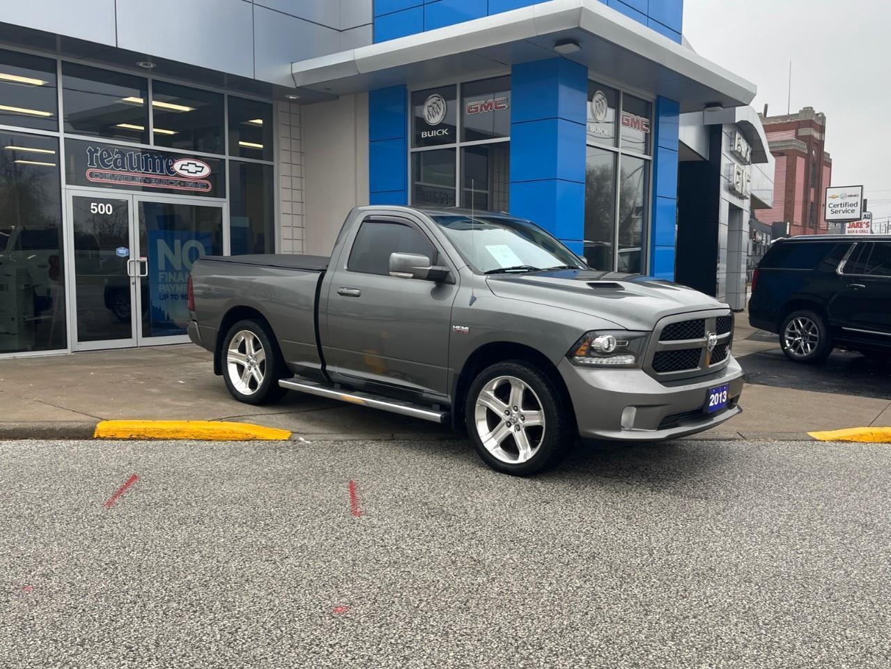 2013 RAM 1500 R/T SCARCE AND DESIRABLE HEMI SHORTY! Photo