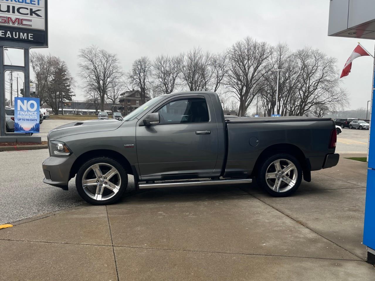 2013 RAM 1500 R/T SCARCE AND DESIRABLE HEMI SHORTY! Photo