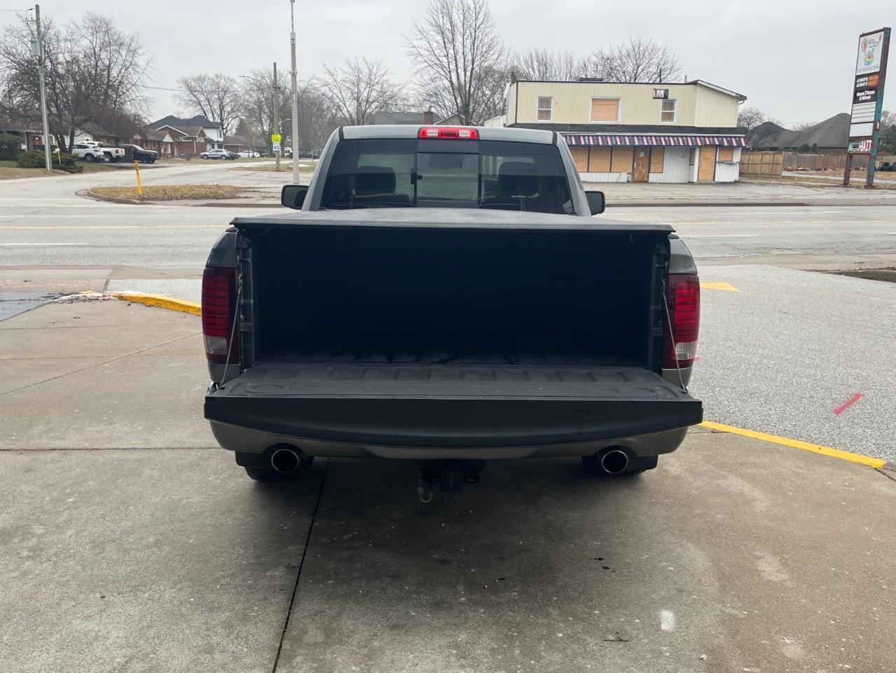 2013 RAM 1500 R/T SCARCE AND DESIRABLE HEMI SHORTY! Photo