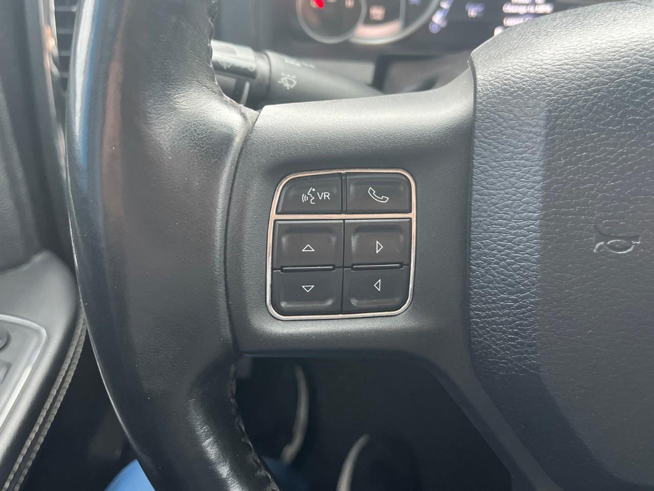 2013 RAM 1500 R/T SCARCE AND DESIRABLE HEMI SHORTY! Photo