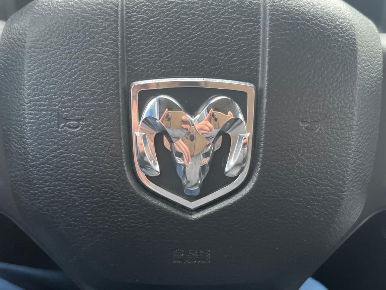 2013 RAM 1500 R/T SCARCE AND DESIRABLE HEMI SHORTY! Photo