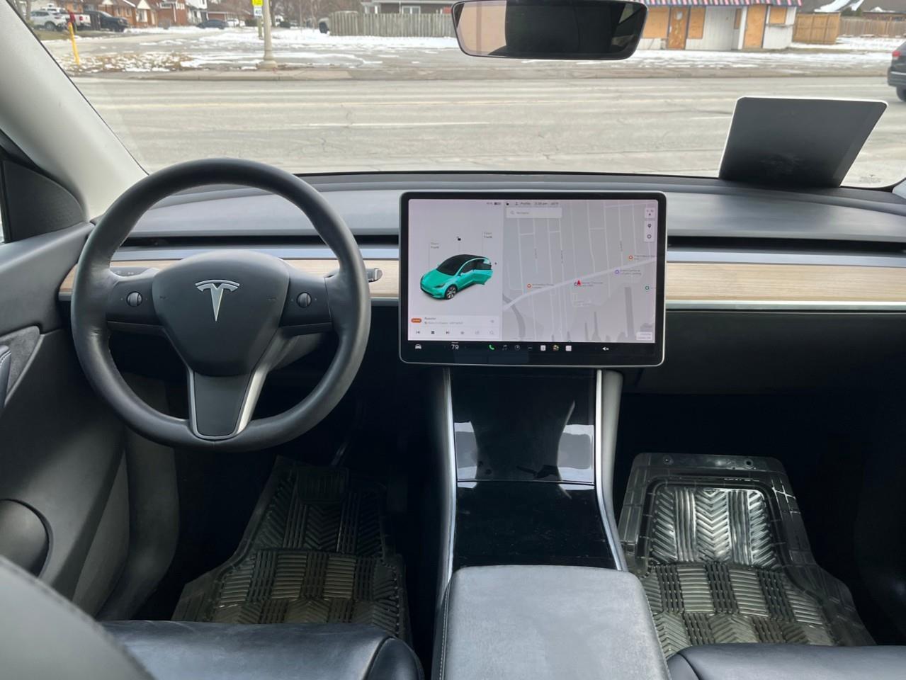 2021 Tesla Model Y STANDARD RANGE LOCAL TRADE Photo