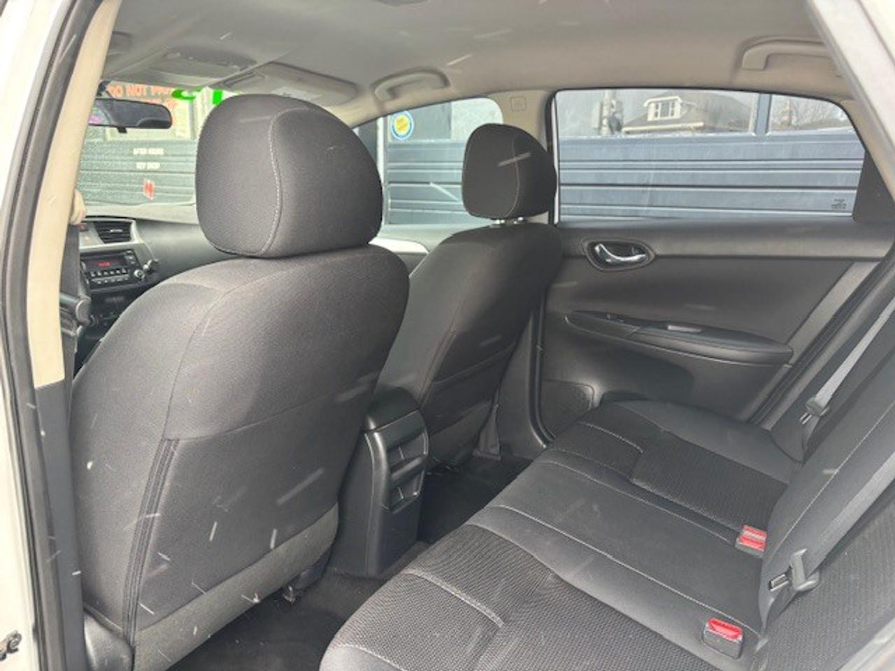 2017 Nissan Sentra 4dr Sdn CVT S, LOW KMS, ECONOMIZER!! Photo