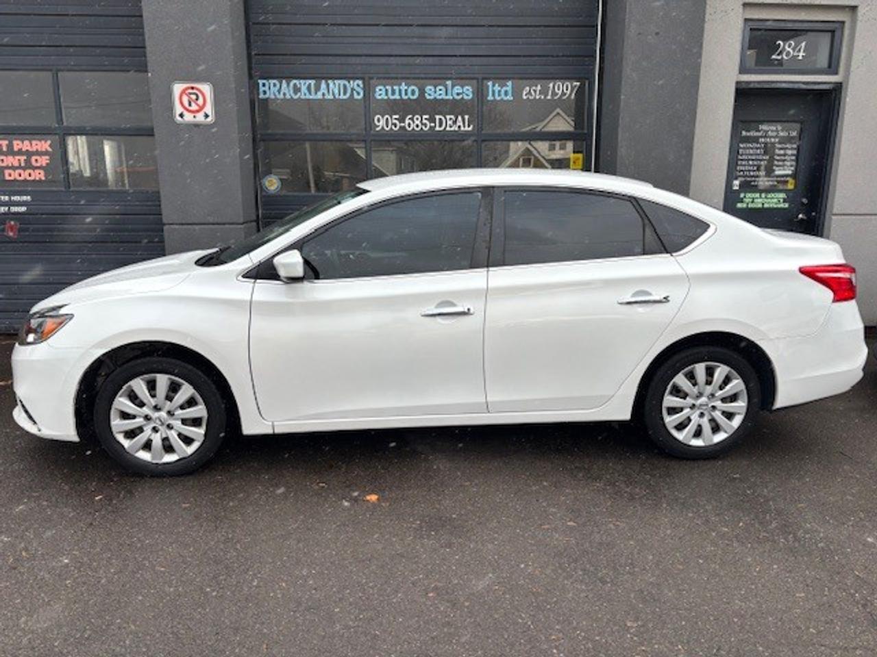 2017 Nissan Sentra 4dr Sdn CVT S, LOW KMS, ECONOMIZER!! Photo