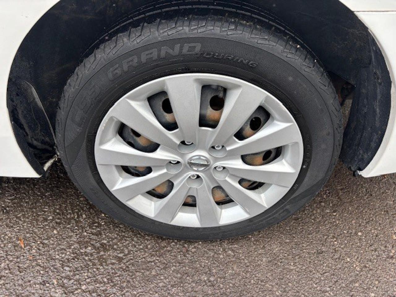 2017 Nissan Sentra 4dr Sdn CVT S, LOW KMS, ECONOMIZER!! Photo