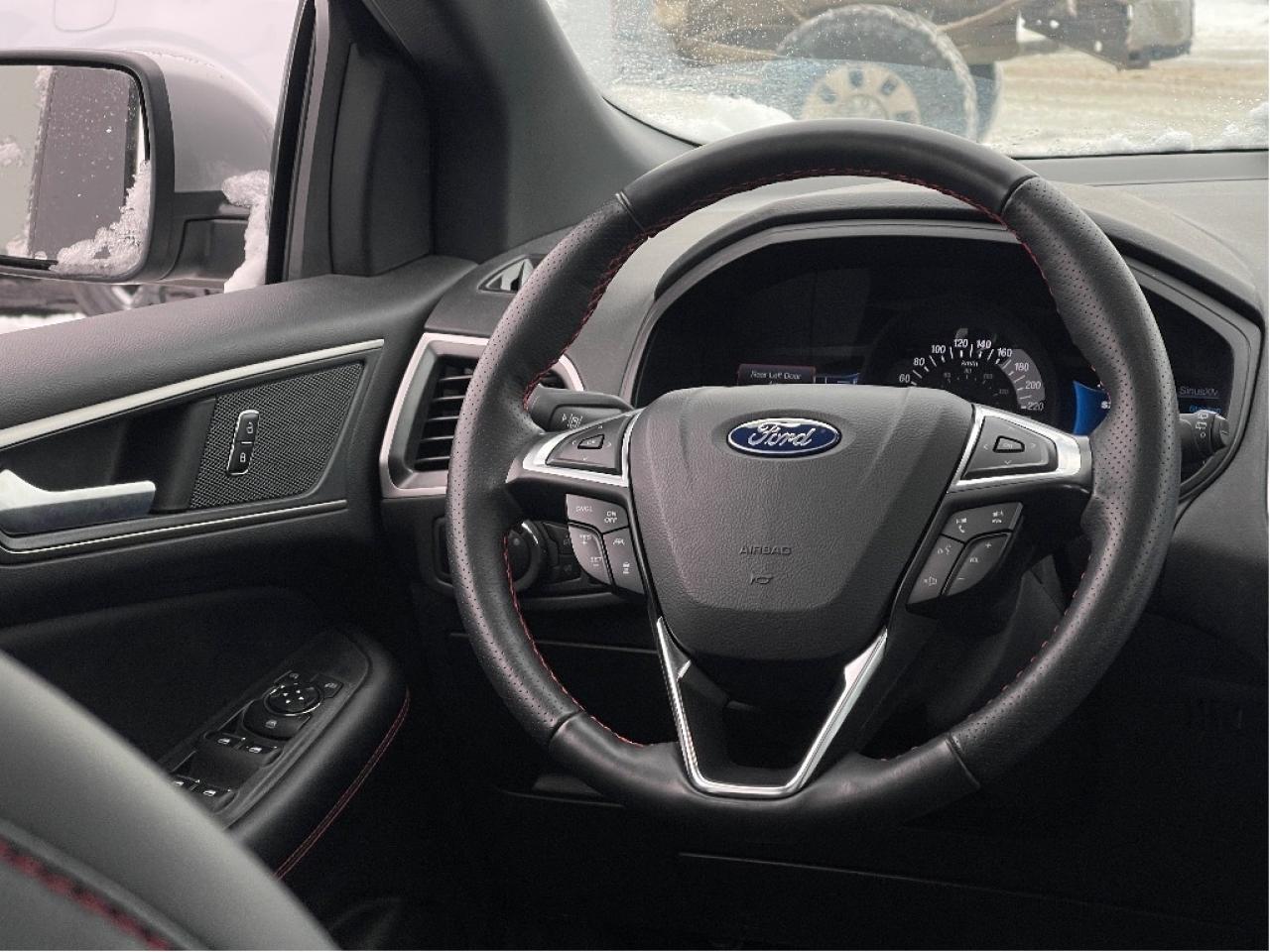 2024 Ford Edge ST LINE 2.0L LEATHER PANO ROOF ADAPTIVE CRUISE Photo