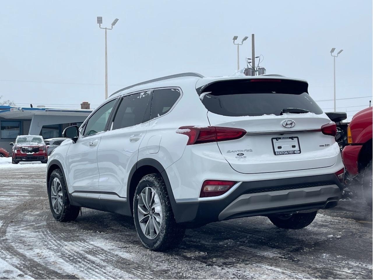 2019 Hyundai Santa Fe LUXURY PANO ROOF LEATHER LANE KEEP ONE OWNER Photo