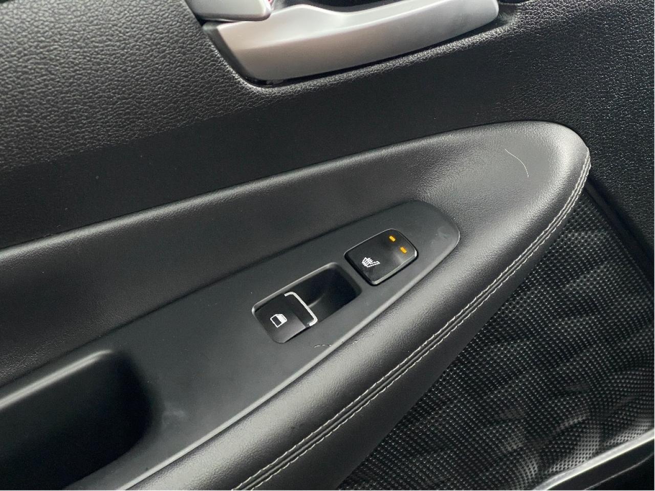 2019 Hyundai Santa Fe LUXURY PANO ROOF LEATHER LANE KEEP ONE OWNER Photo