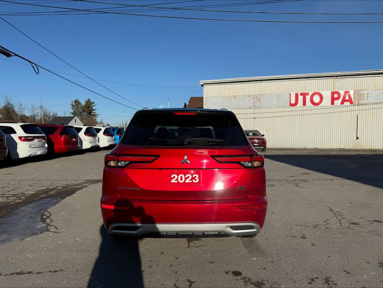2023 Mitsubishi Outlander GT S-AWC- Pano Sunroof - Bose Sound - Clean Carfax Photo3