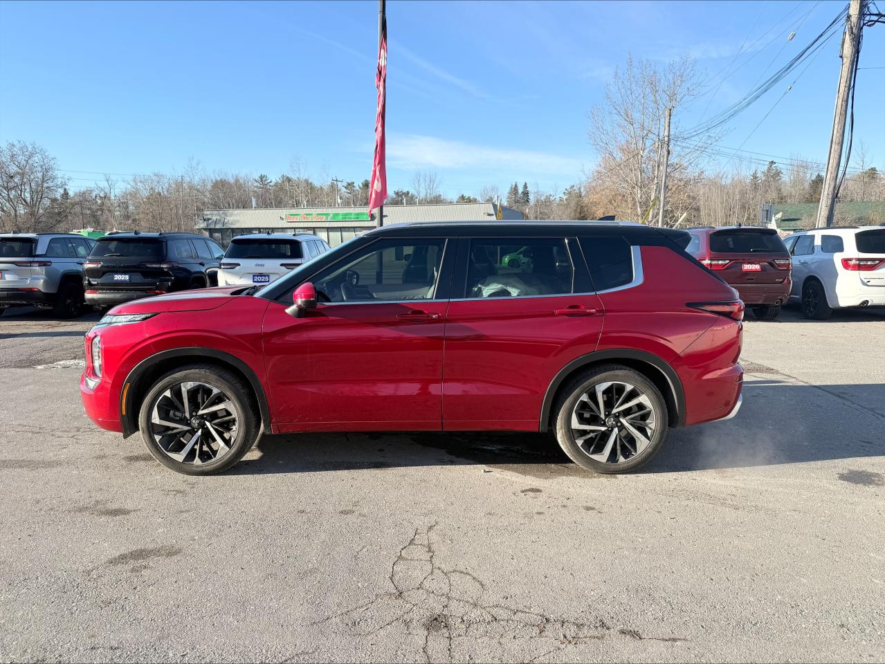 2023 Mitsubishi Outlander GT S-AWC- Pano Sunroof - Bose Sound - Clean Carfax Photo