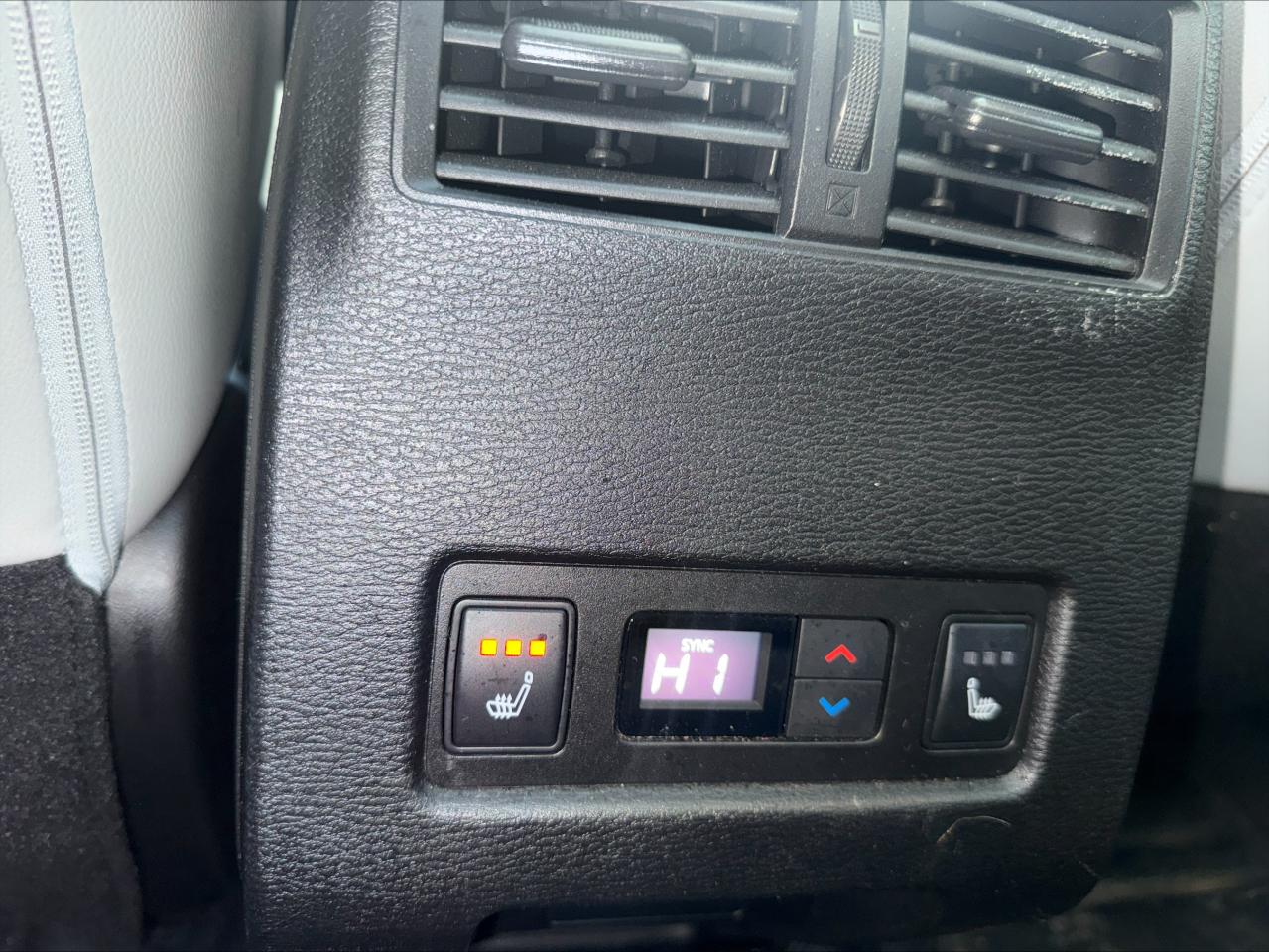 2023 Mitsubishi Outlander GT S-AWC- Pano Sunroof - Bose Sound - Clean Carfax Photo