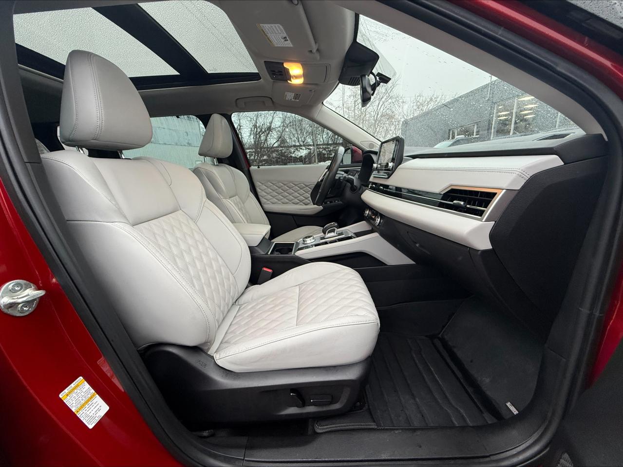 2023 Mitsubishi Outlander GT S-AWC- Pano Sunroof - Bose Sound - Clean Carfax Photo