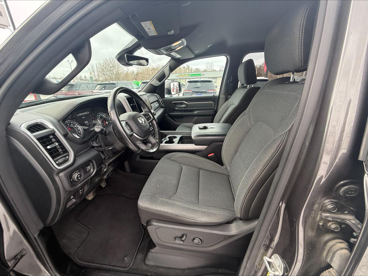 2022 RAM 1500 Big Horn 4x4 Crew Cab 5'7  Box - Alpine Sound! Photo