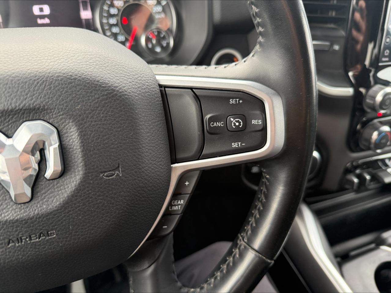 2022 RAM 1500 Big Horn 4x4 Crew Cab 5'7  Box - Alpine Sound! Photo