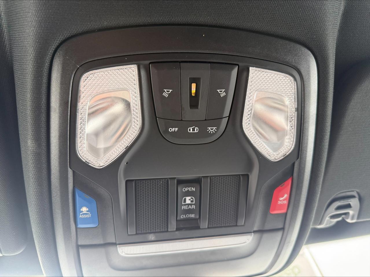 2022 RAM 1500 Big Horn 4x4 Crew Cab 5'7  Box - Alpine Sound! Photo