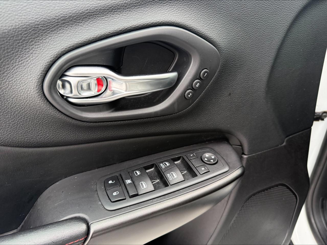 2020 Jeep Cherokee Trailhawk Elite 4x4 - Pano Sunroof - Alpine Photo