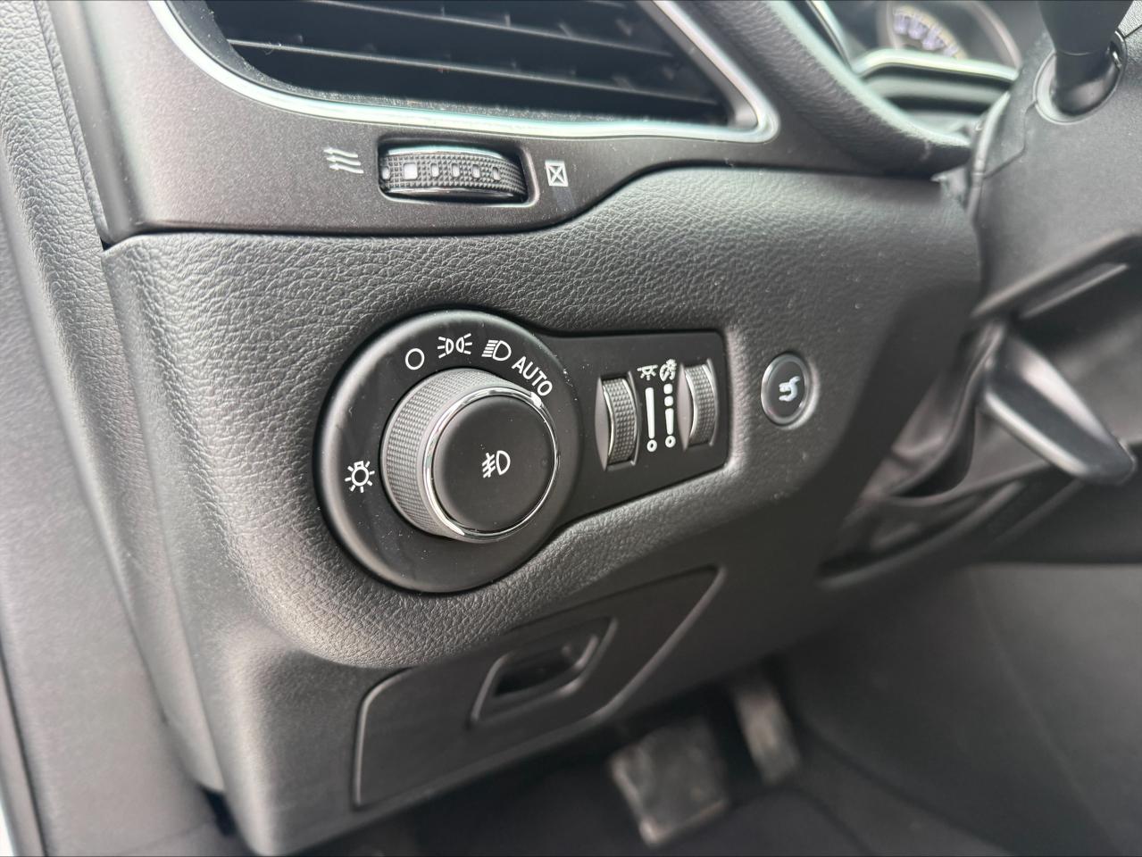 2020 Jeep Cherokee Trailhawk Elite 4x4 - Pano Sunroof - Alpine Photo