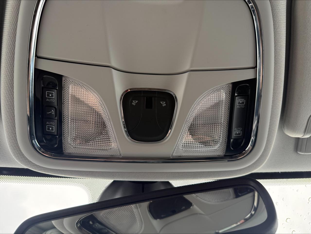 2020 Jeep Cherokee Trailhawk Elite 4x4 - Pano Sunroof - Alpine Photo