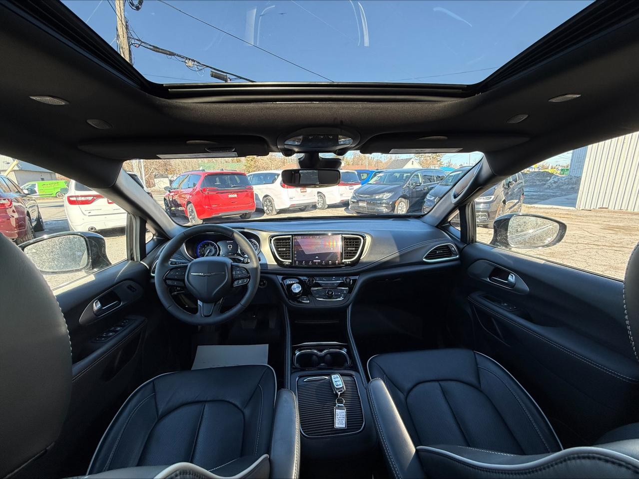 2024 Chrysler Pacifica LIMITED ALL  WHEEL DRIVE !!!  - PANOROOF - DEMO Photo