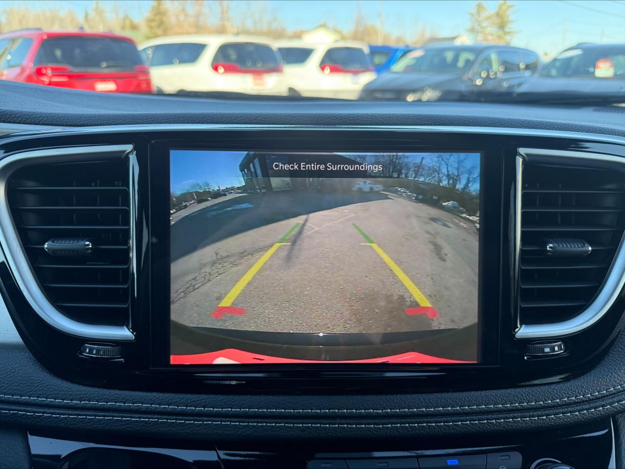 2024 Chrysler Pacifica LIMITED ALL  WHEEL DRIVE !!!  - PANOROOF - DEMO Photo