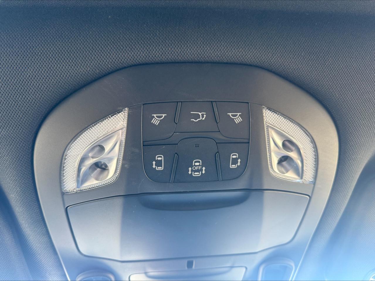 2024 Chrysler Pacifica LIMITED ALL  WHEEL DRIVE !!!  - PANOROOF - DEMO Photo