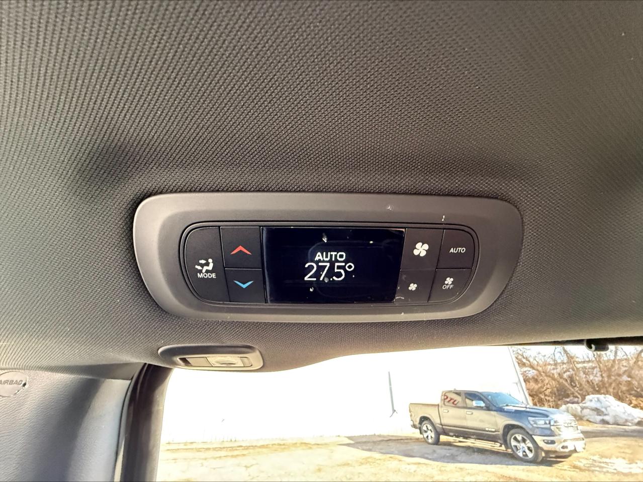 2024 Chrysler Pacifica LIMITED ALL  WHEEL DRIVE !!!  - PANOROOF - DEMO Photo