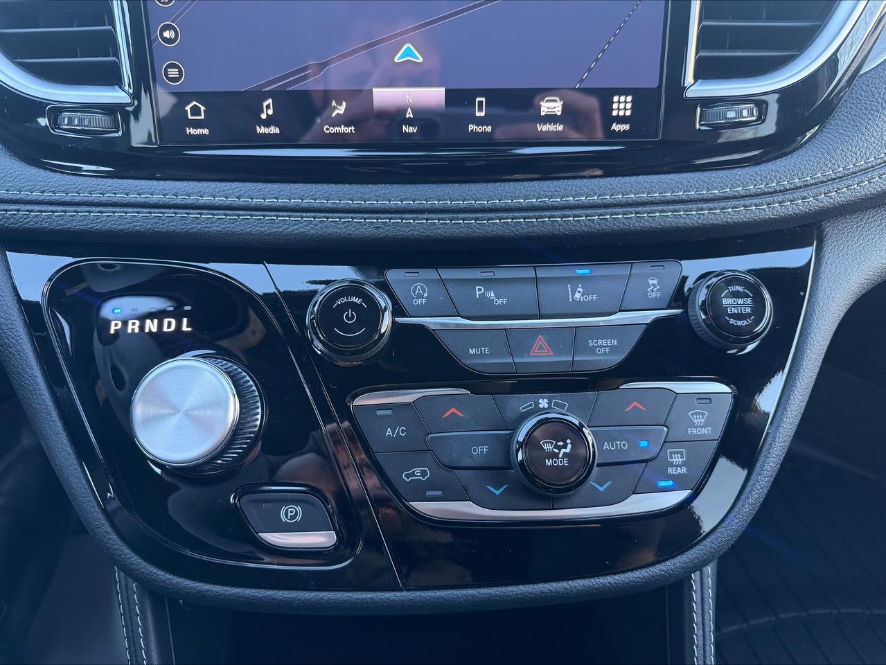 2024 Chrysler Pacifica LIMITED ALL  WHEEL DRIVE !!!  - PANOROOF - DEMO Photo