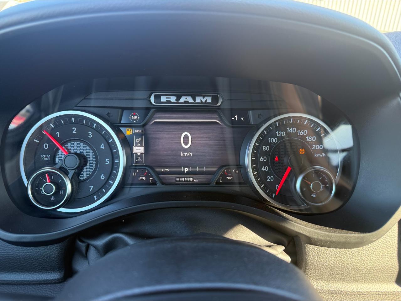 2025 RAM 1500 BIG HORN 4x4 -12 inch Nav- Night Edition, 1,400KM Photo