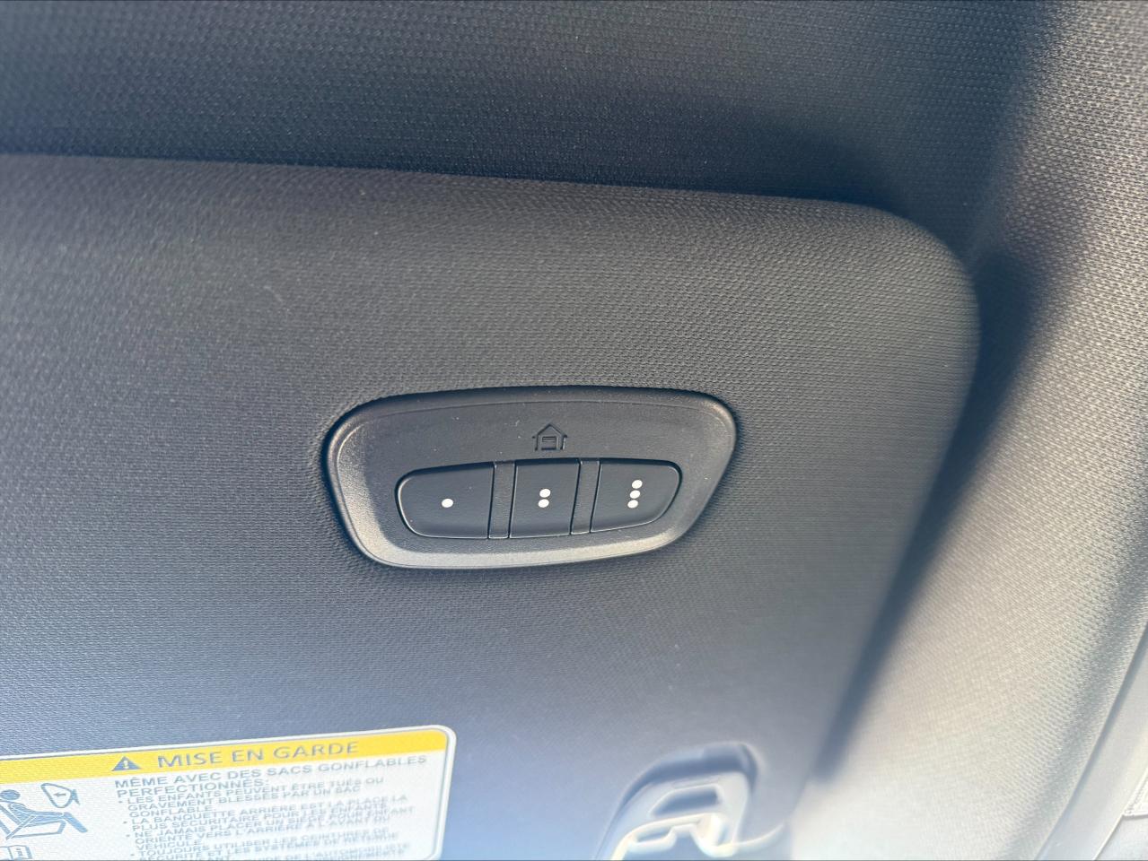 2025 RAM 1500 BIG HORN 4x4 -12 inch Nav- Night Edition, 1,400KM Photo