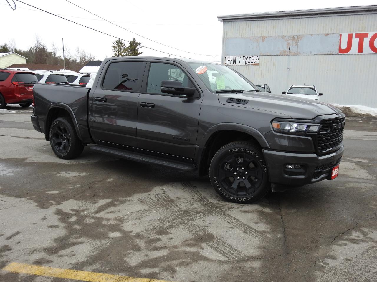 2025 RAM 1500 BIG HORN 4x4 -12 inch Nav- Night Edition, 1,400KM Photo