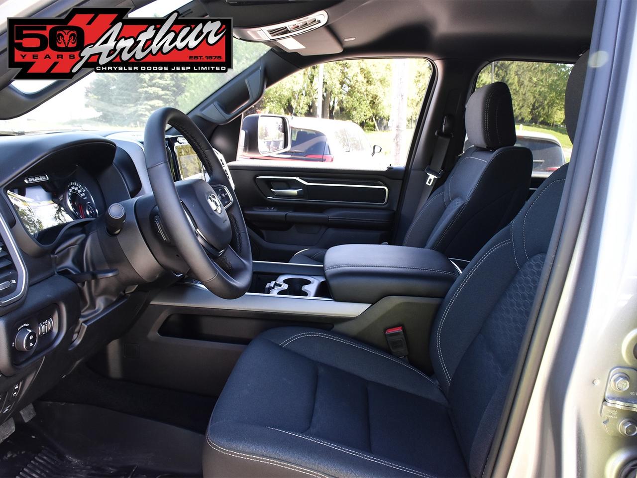 2025 RAM 1500 BIG HORN SPORT CREW CAB 4X4 Photo