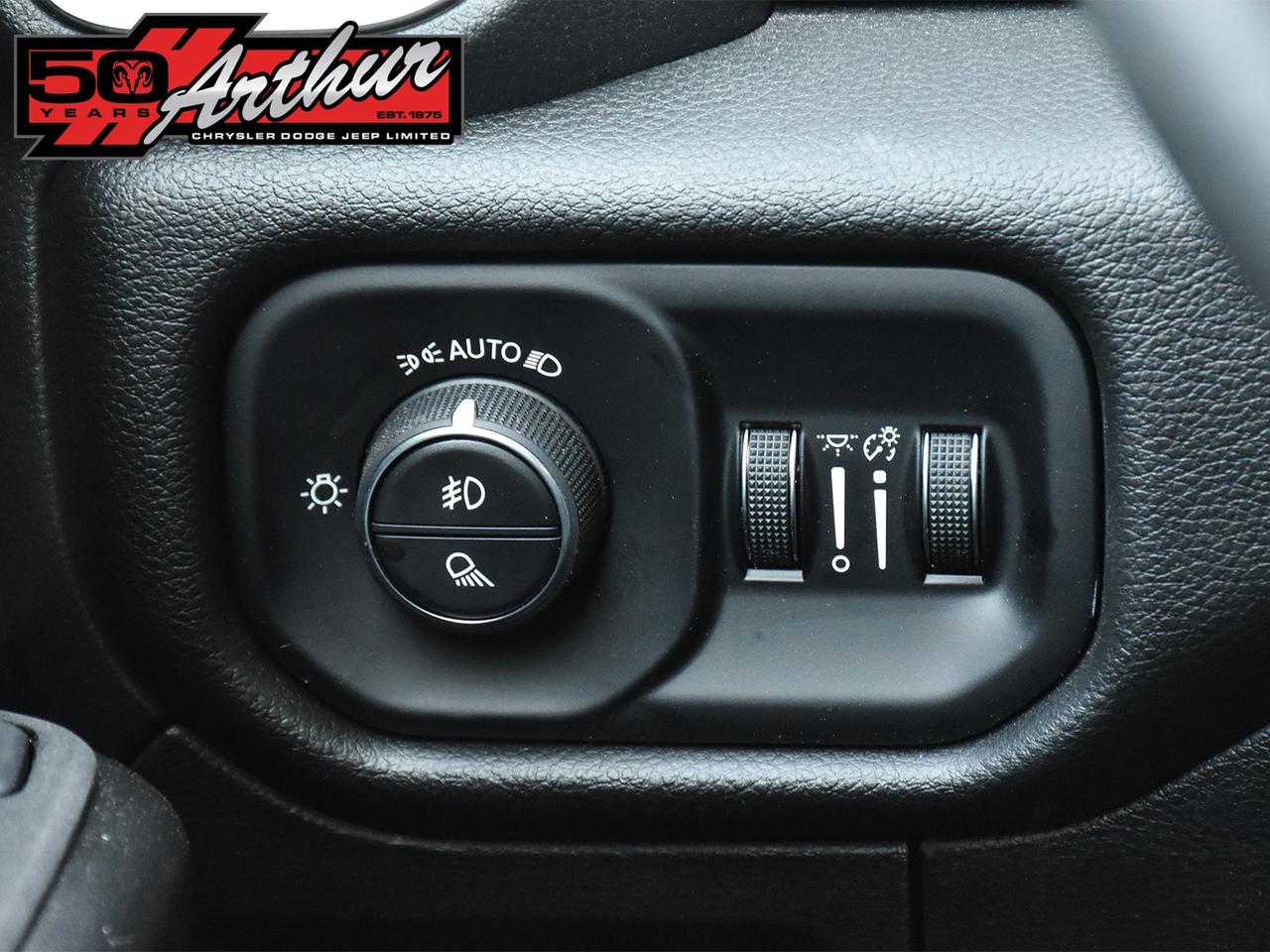 2025 RAM 1500 BIG HORN SPORT CREW CAB 4X4 Photo