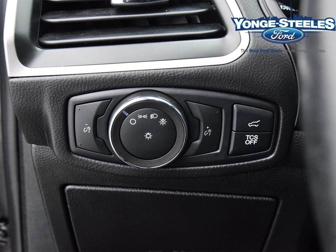 2022 Ford Edge SEL 201A CO-PILOT 360 COLD WEATHER PKG Photo