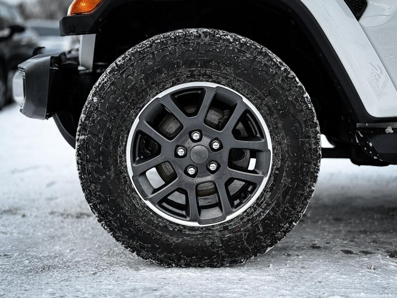 2021 Jeep Gladiator Overland   TOW PKG   HEATED SEATS   REMOTE START Photo